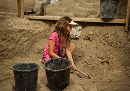 ארכיאולוג ליום אחד - מבוגר
